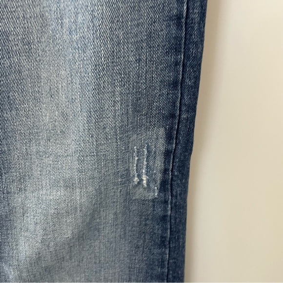 [27] Vintage Second Brand Low-Rise Flare Leg Distressed Ombre Blue Denim Jean - Picture 9 of 13